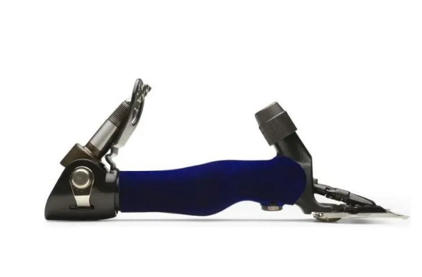 Skorpian Pin Hand Piece - قطعة يد دبوس العقرب