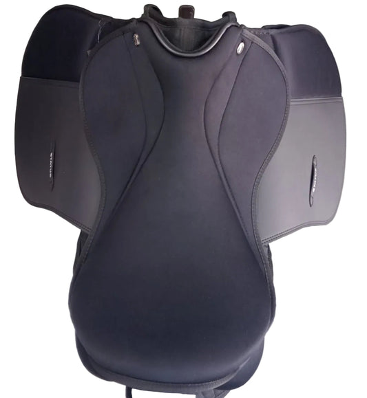 Status Jumping Saddle 18"